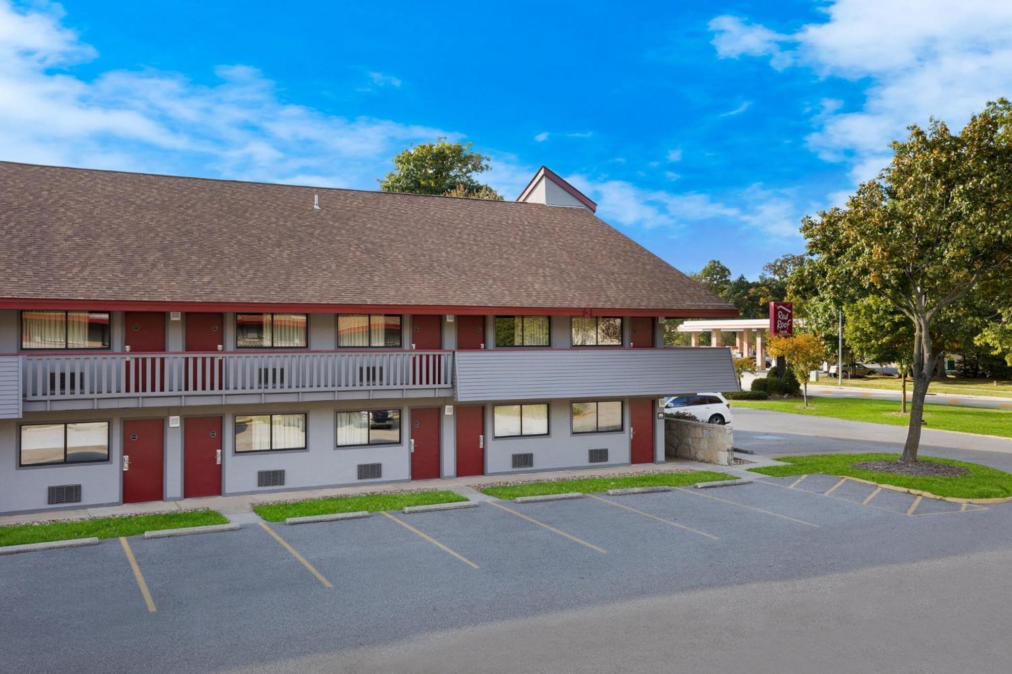 Red Roof Inn Cleveland - Westlake Εξωτερικό φωτογραφία