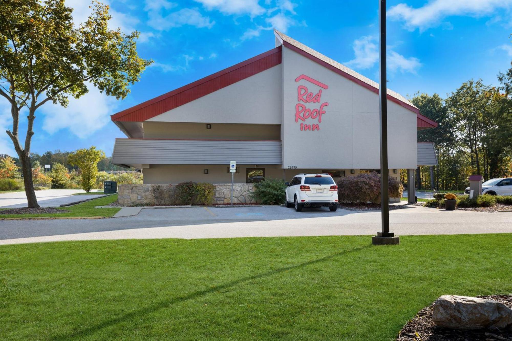 Red Roof Inn Cleveland - Westlake Εξωτερικό φωτογραφία