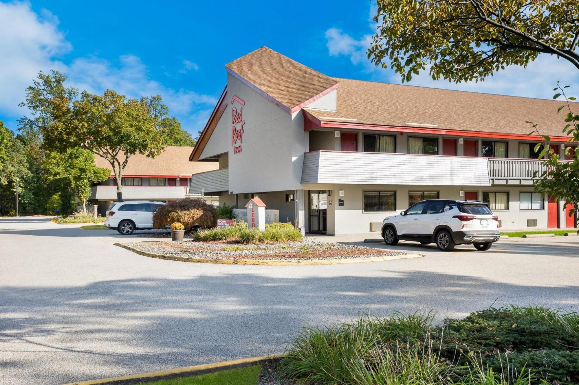 Red Roof Inn Cleveland - Westlake Εξωτερικό φωτογραφία